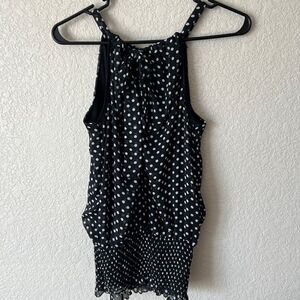 ❄️ Cute sleeveless top Great Condition!